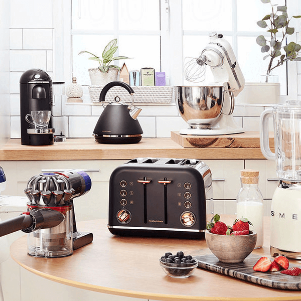 Küçük Mutfak Aletleri Nasıl Temizlenir? : Kapak Görseli